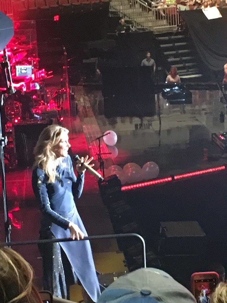 Faith Hill up close